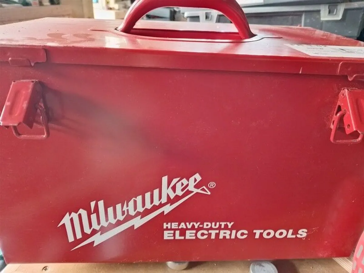 Milwaukee planer - Image 1