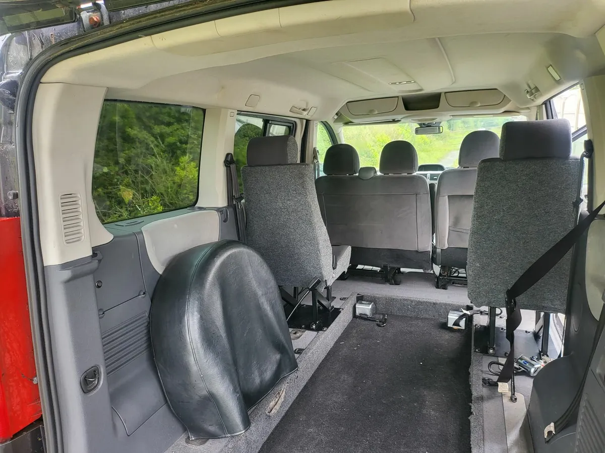 WHEEL CHAIR 5 SEATER 1 OWNER Peugeot Expert 2012 - Image 2