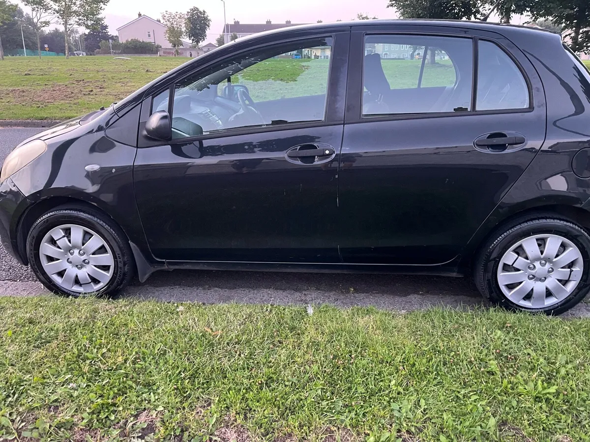 Toyota Yaris - Image 2