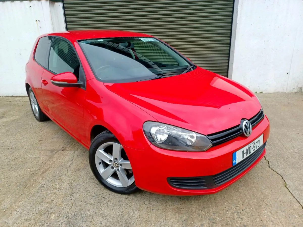 2011 VW GOLF 1.6TDI ☆ 3 DOOR - NEW NCT ☆ - Image 4