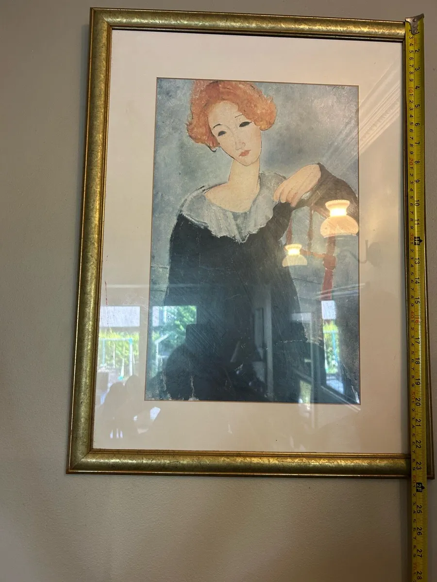 Painting of woman with frame - Image 1