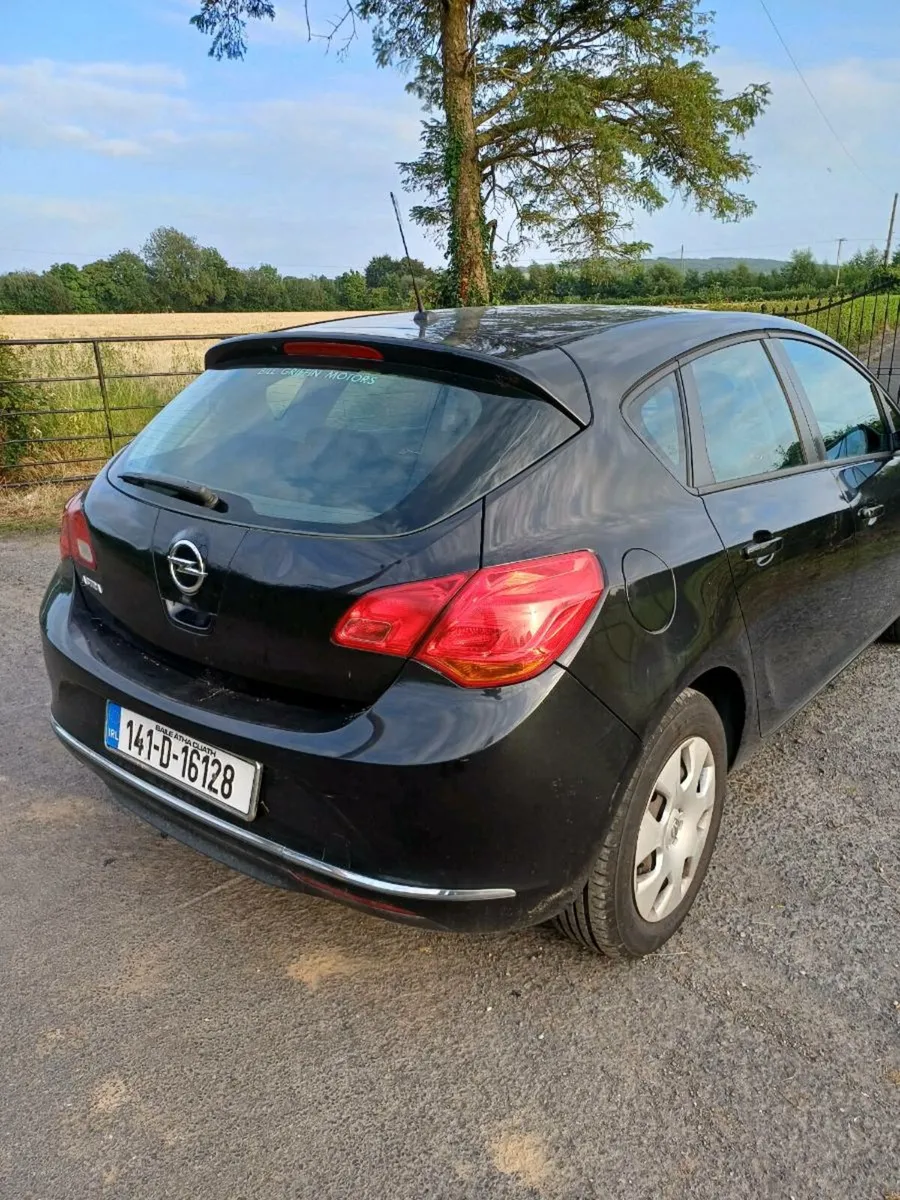 OPEL ASTRA 2014 LOW KM - Image 4