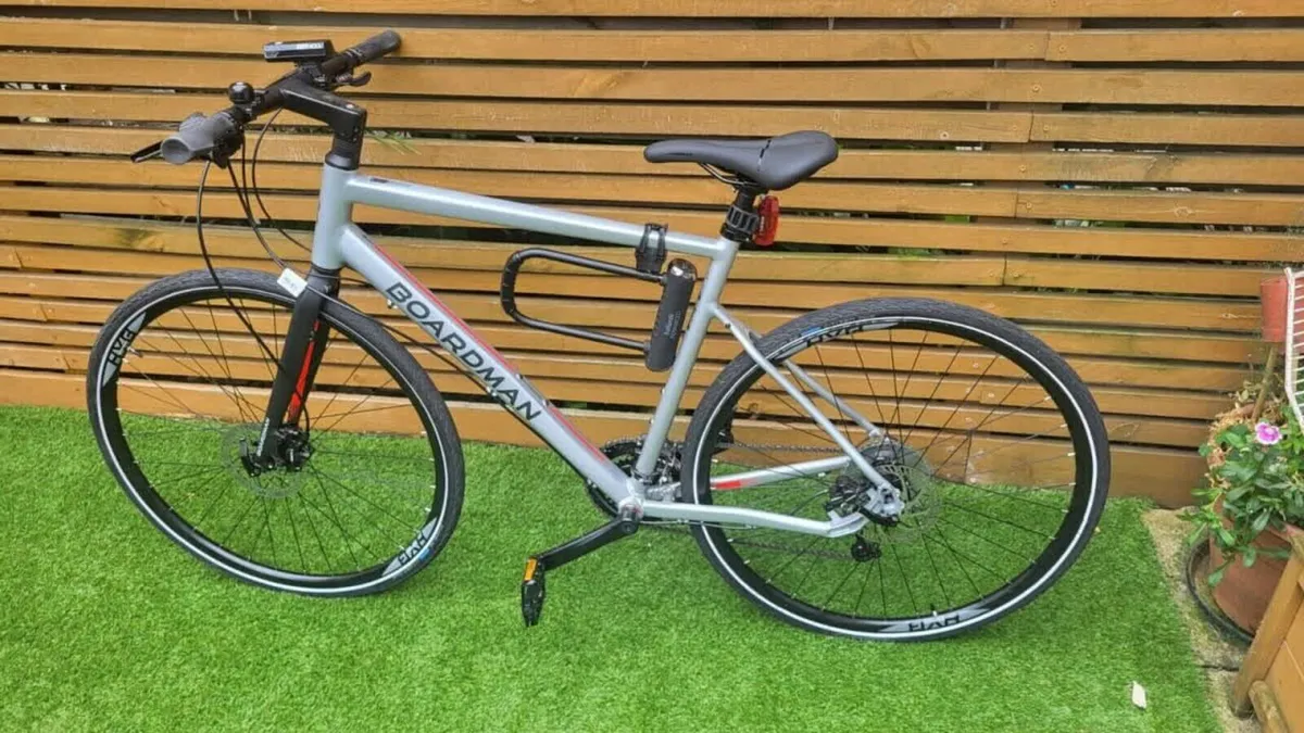 Hybrid Bike - Image 1