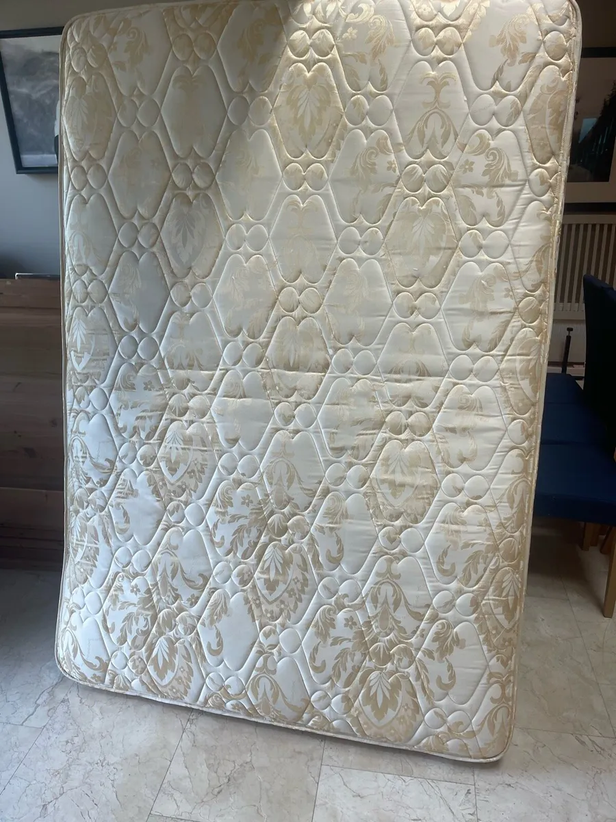 Very Clean 4 Foot 6” Double Mattress - Can Deliver - Image 2
