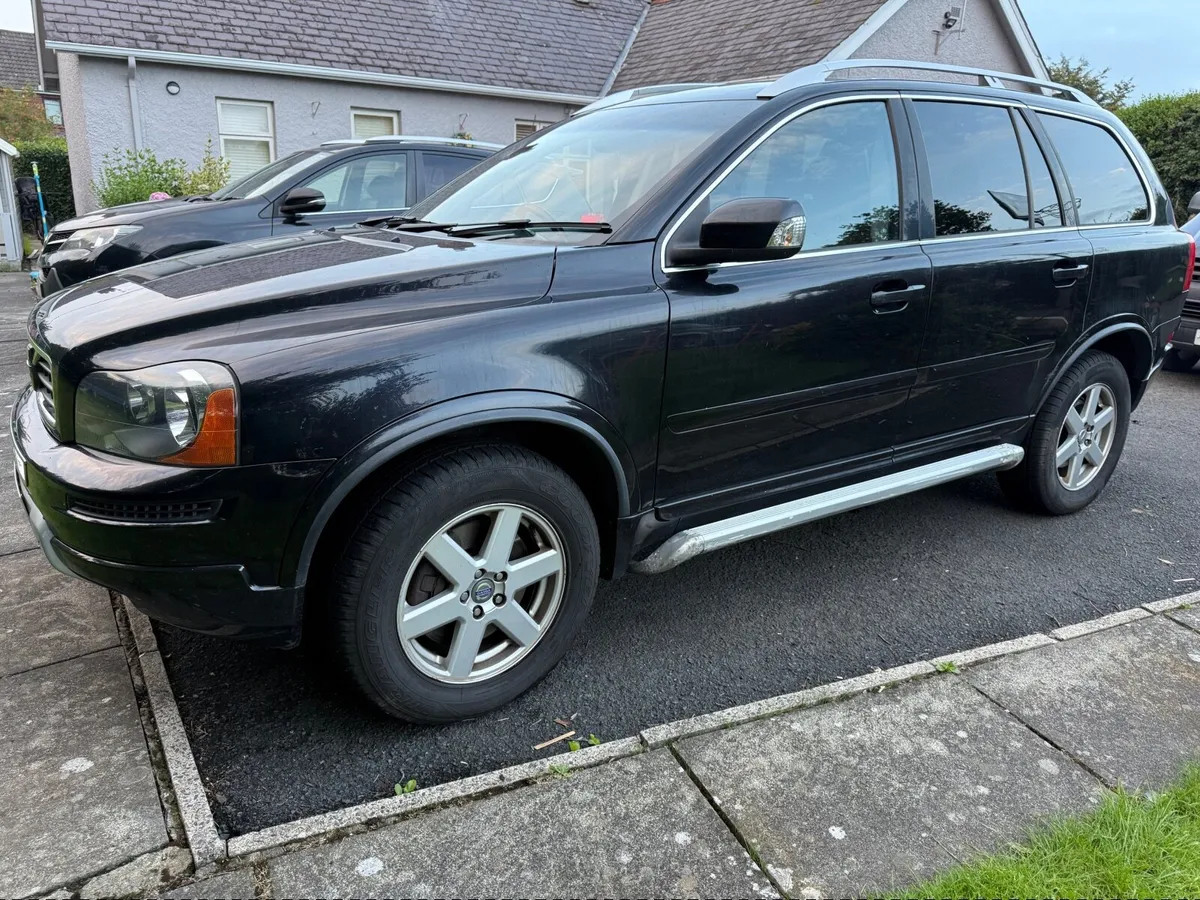 Volvo XC90 2011 - Image 1