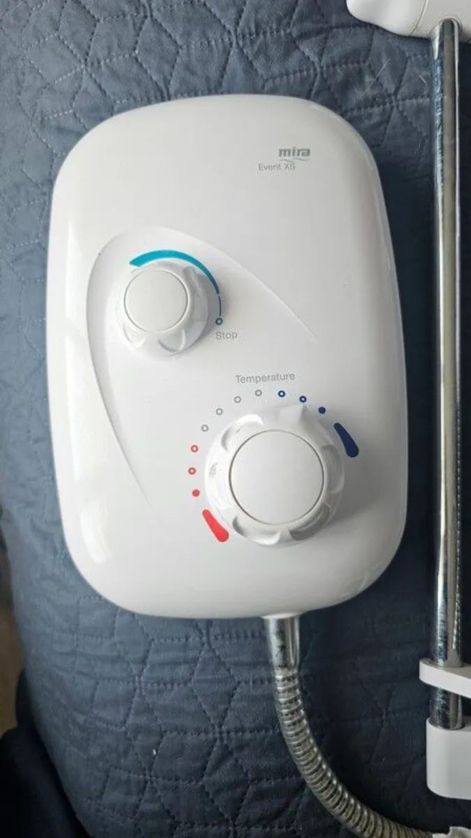 Mira Events XS Manual Pumped Shower - Image 1