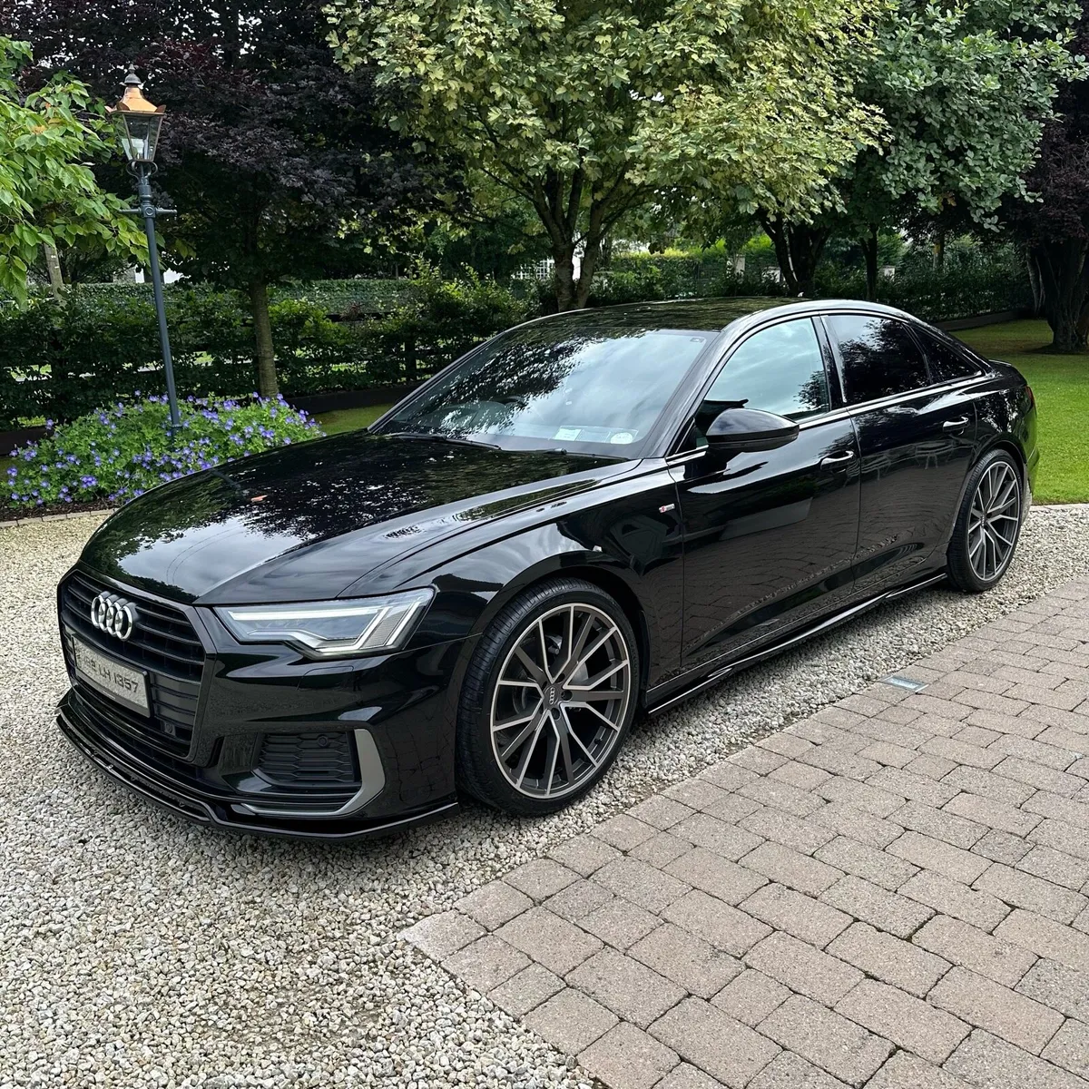 Audi A6 S-Line 40 TDI Black Edition - Image 1