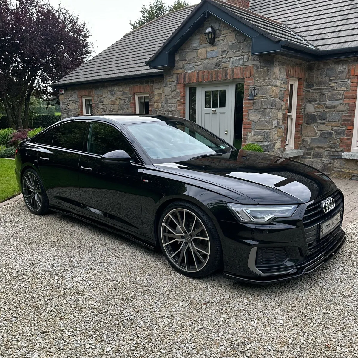 Audi A6 S-Line 40 TDI Black Edition - Image 3