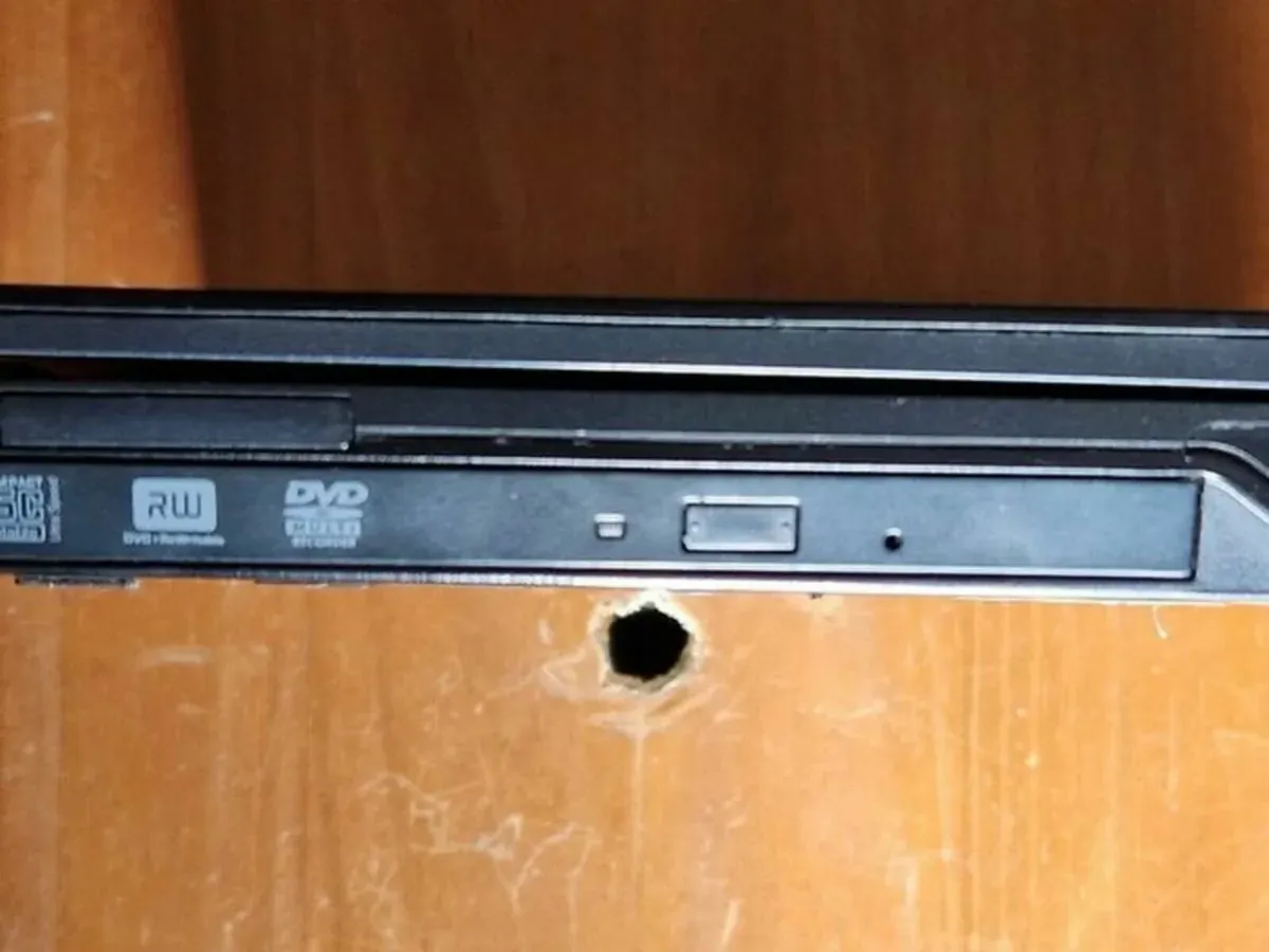 Dell Latitude Laptop E4300 5GB RAM 250GB HDD Win10 - Image 3