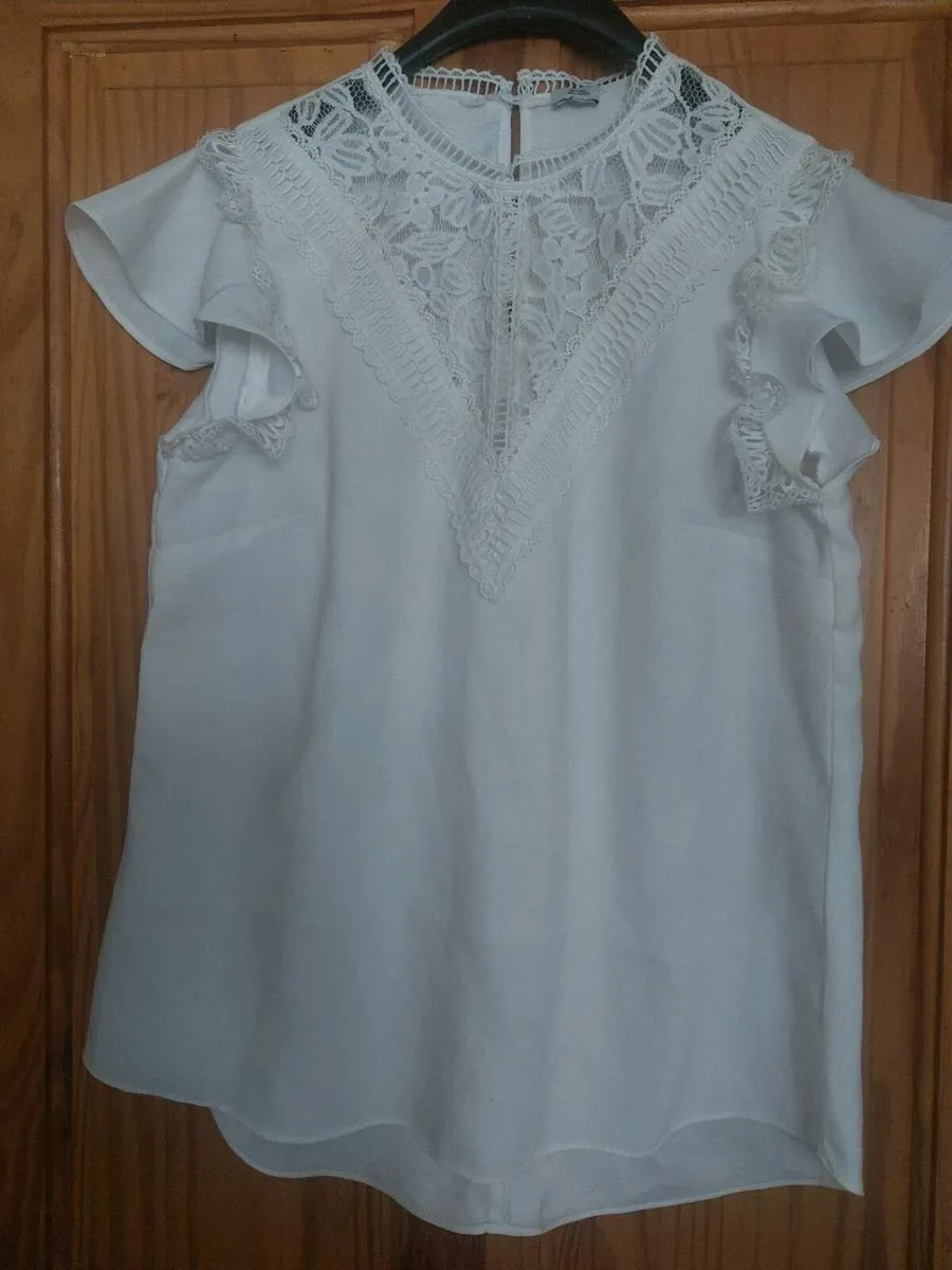 River Island vintage style lace top (free post) - Image 2