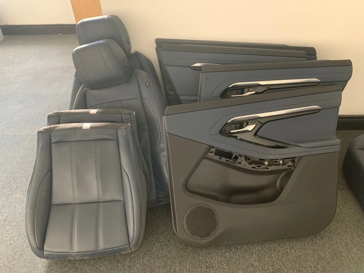 2021 Land Rover Range Rover Evoque Interior - Image 1