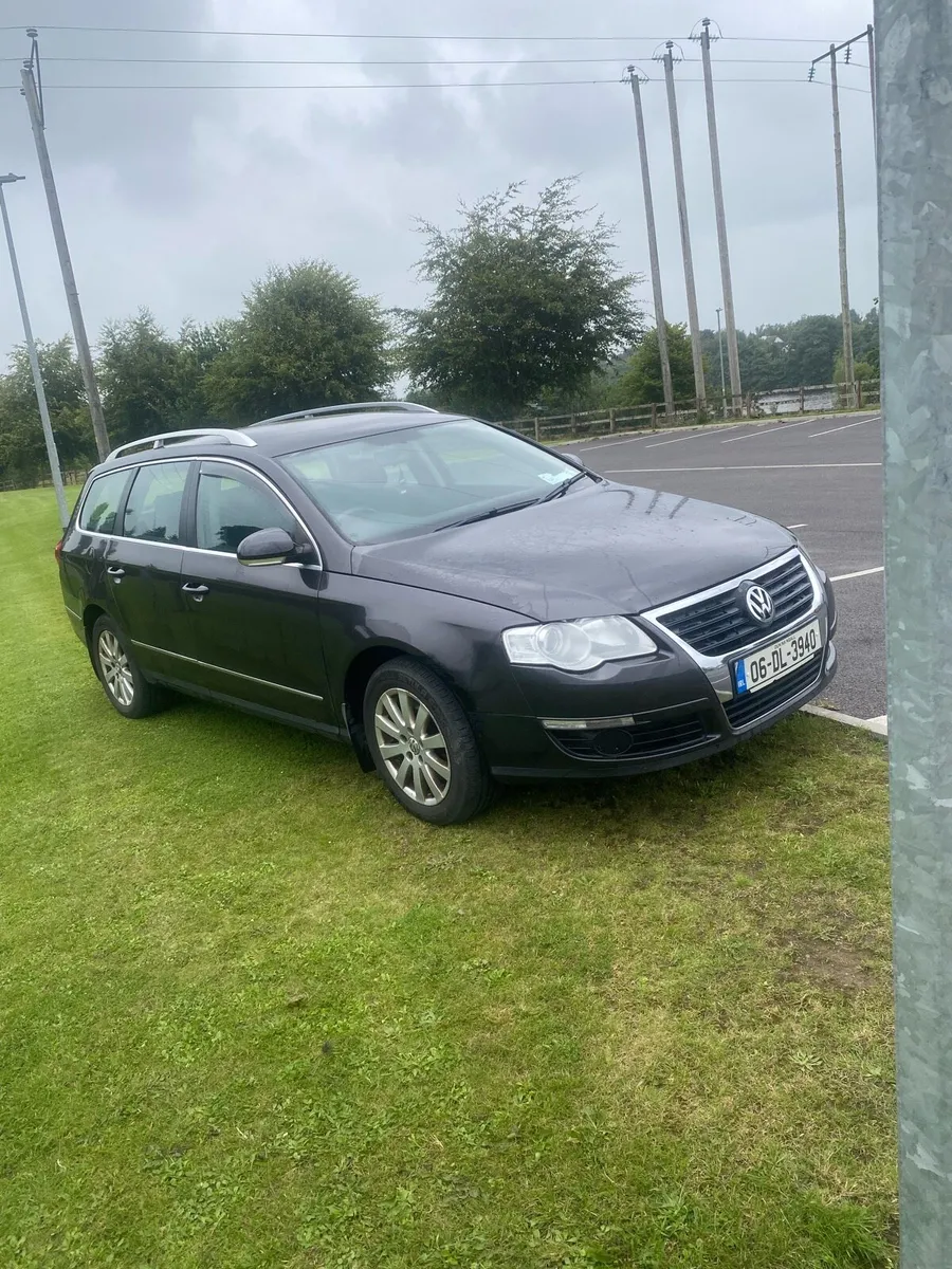 Volkswagen Passat 2006 - Image 2