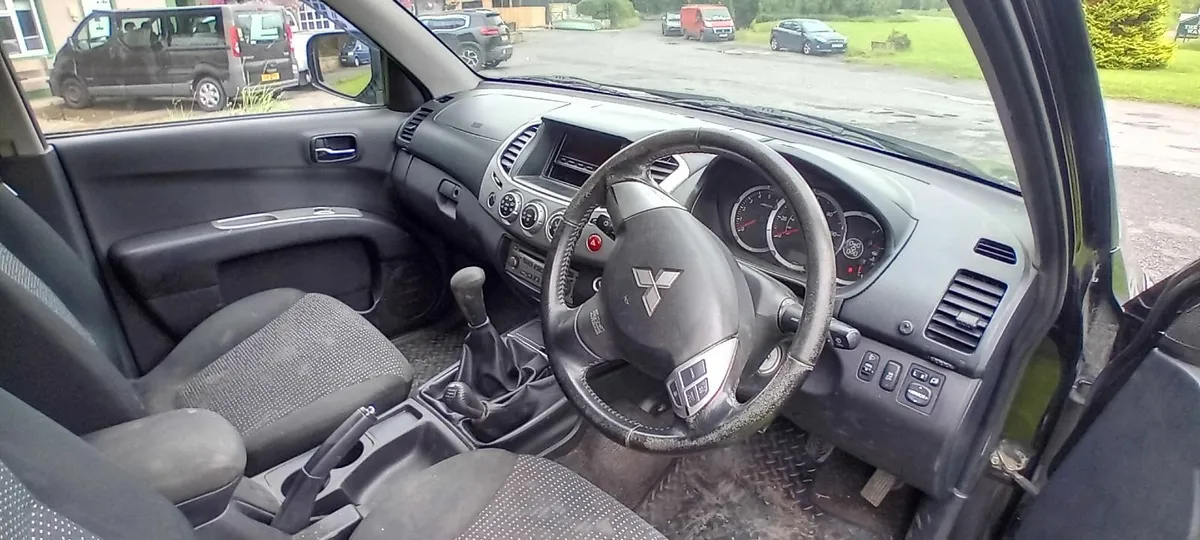 Mitsubishi L200 2015 - Image 4