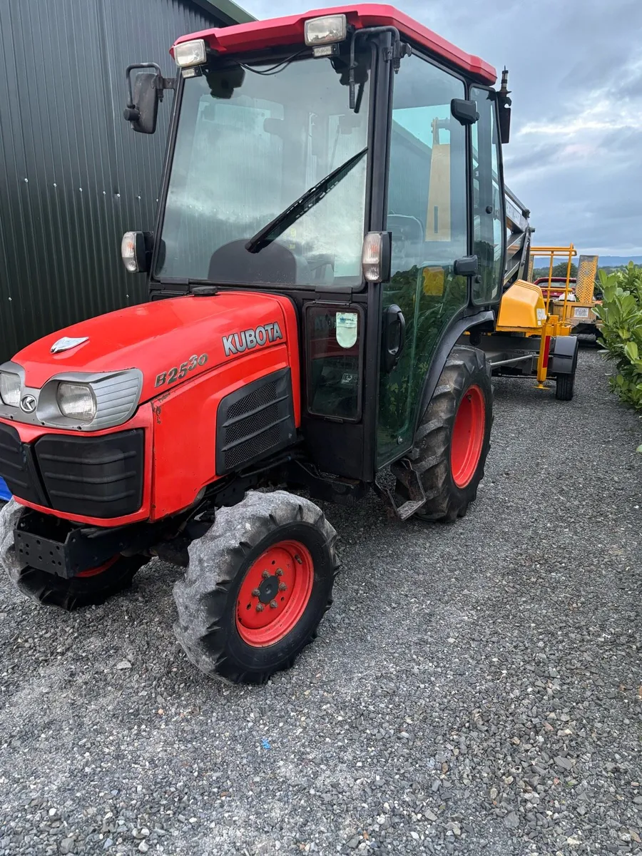 Kubota b2530 4 wheel drive - Image 1