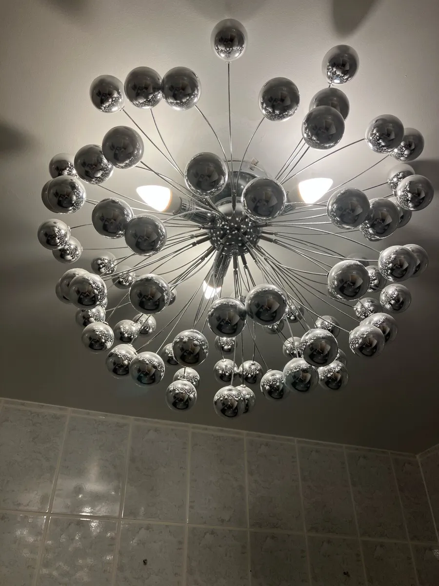 Light fixture - Image 2