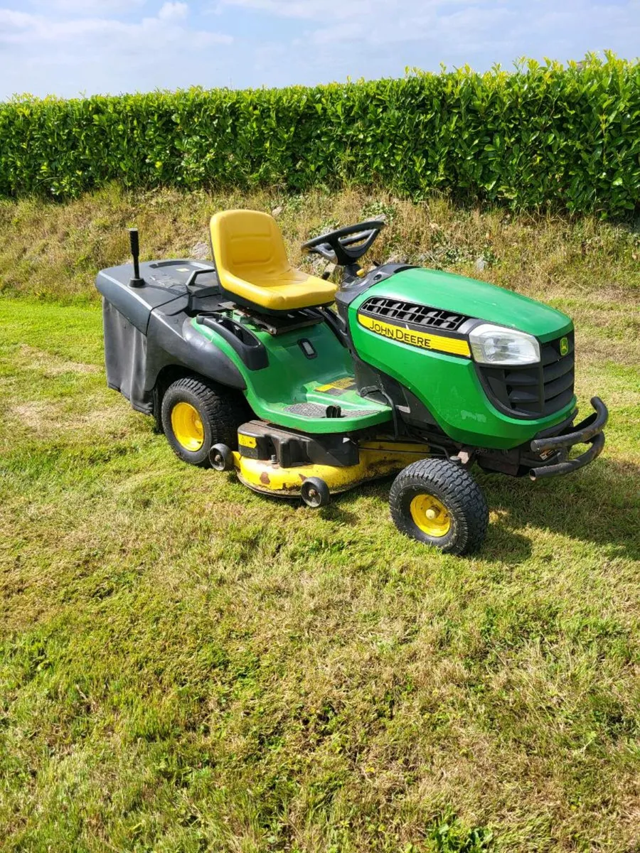 John deere ride on mower - Image 1