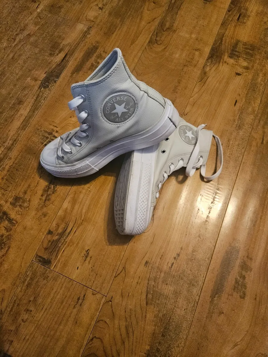 Converse - Image 1