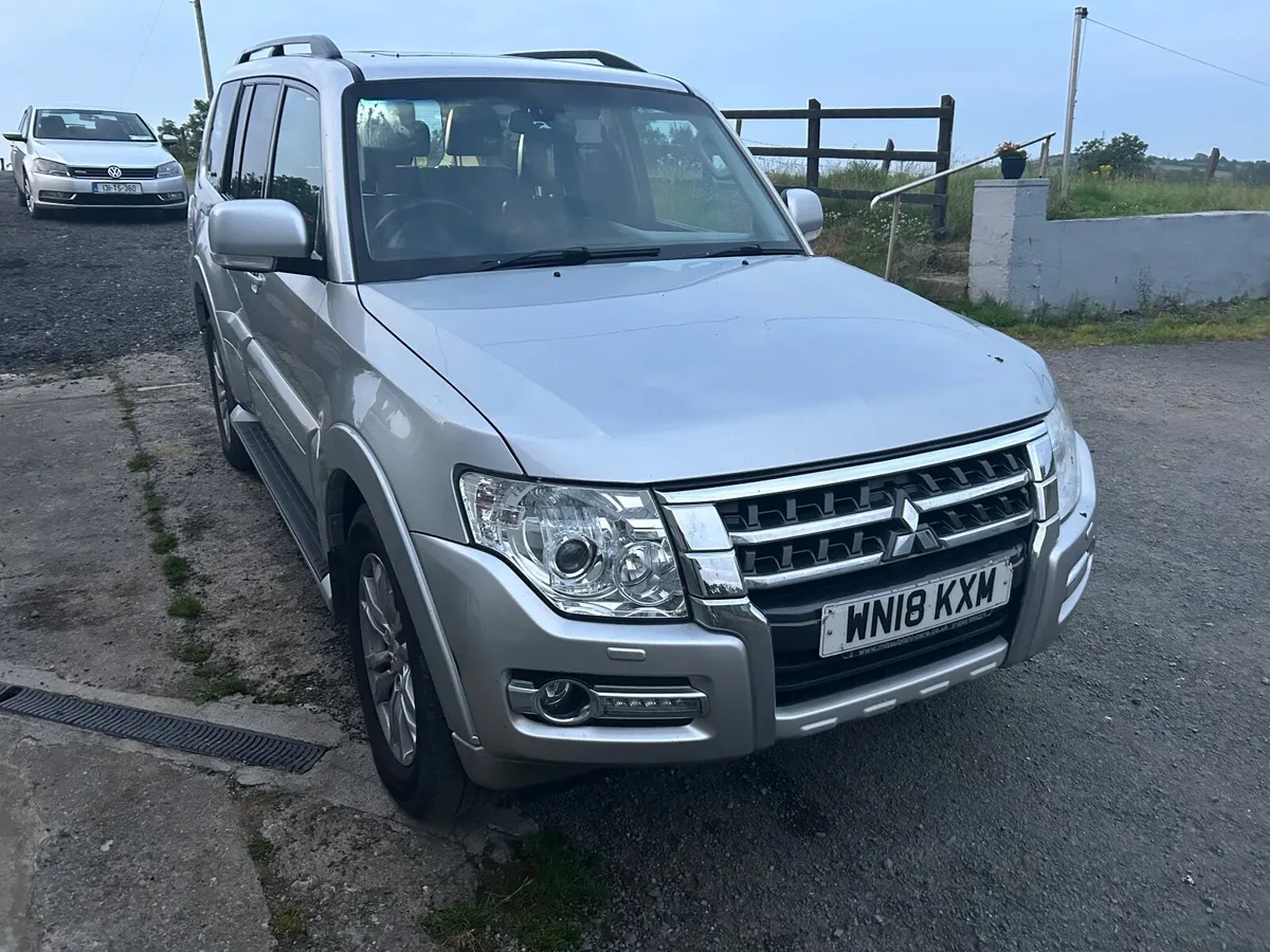 2018 Mitsubishi Pajero 3.2 D auto no offers - Image 3