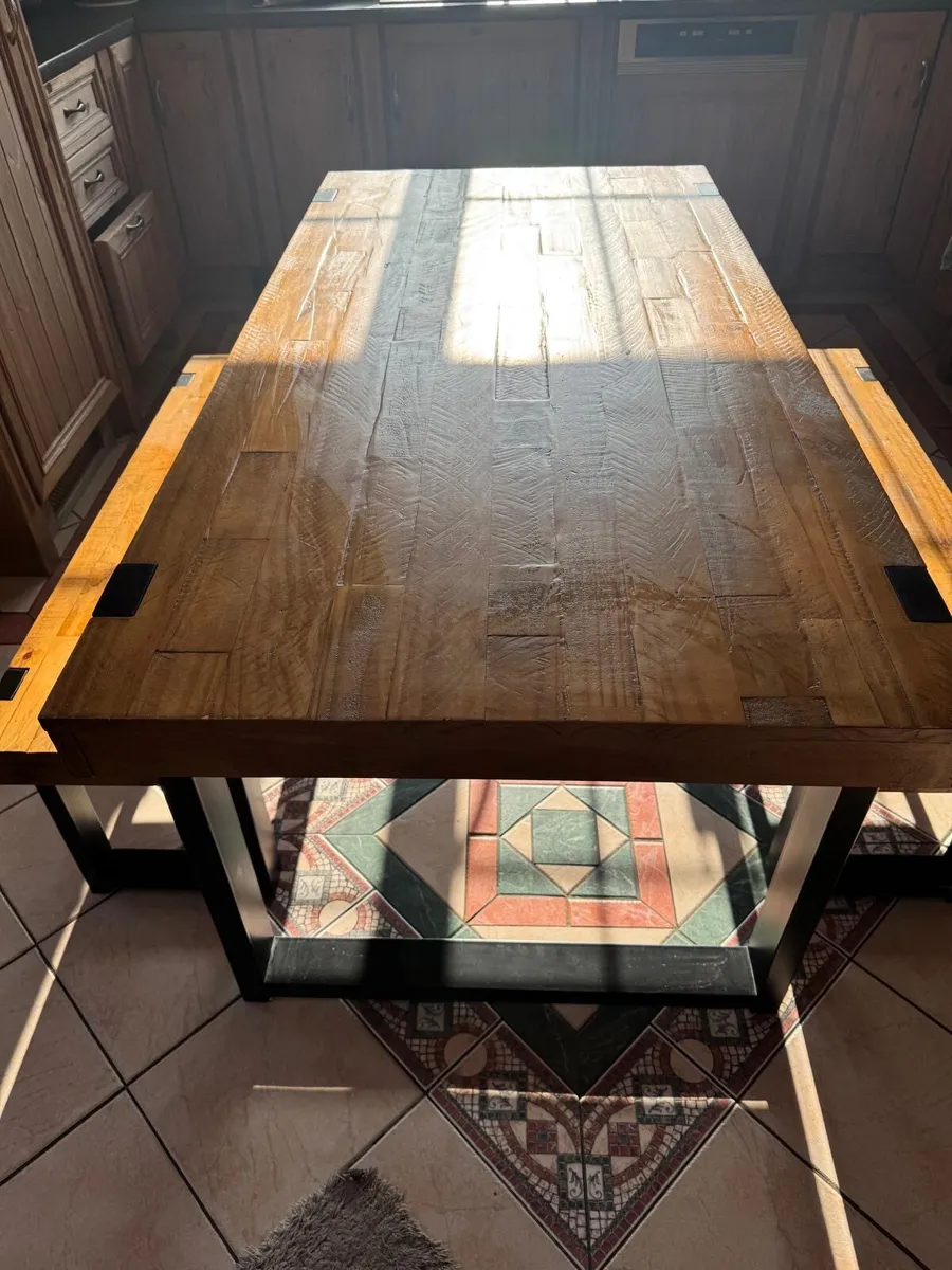 Table & Bench - Image 4