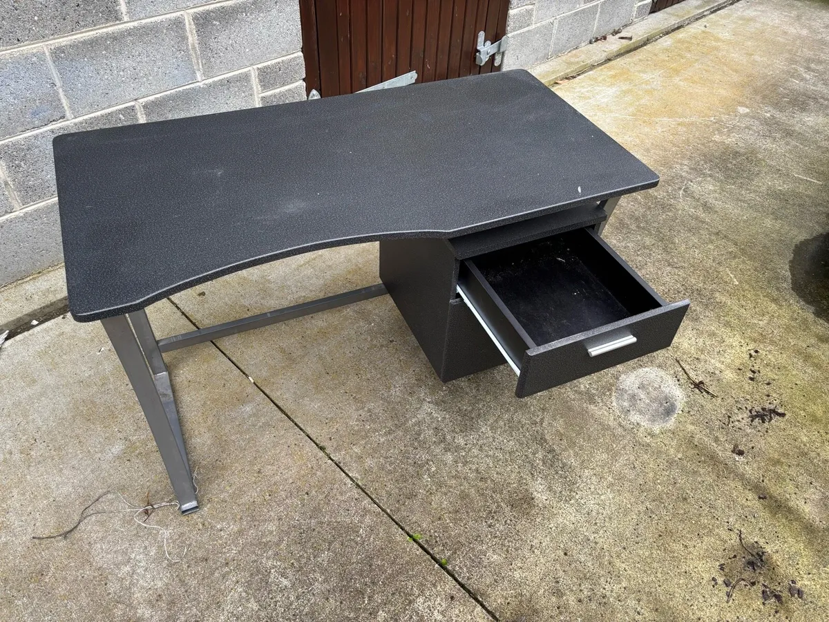 Desk with drawers - Image 3