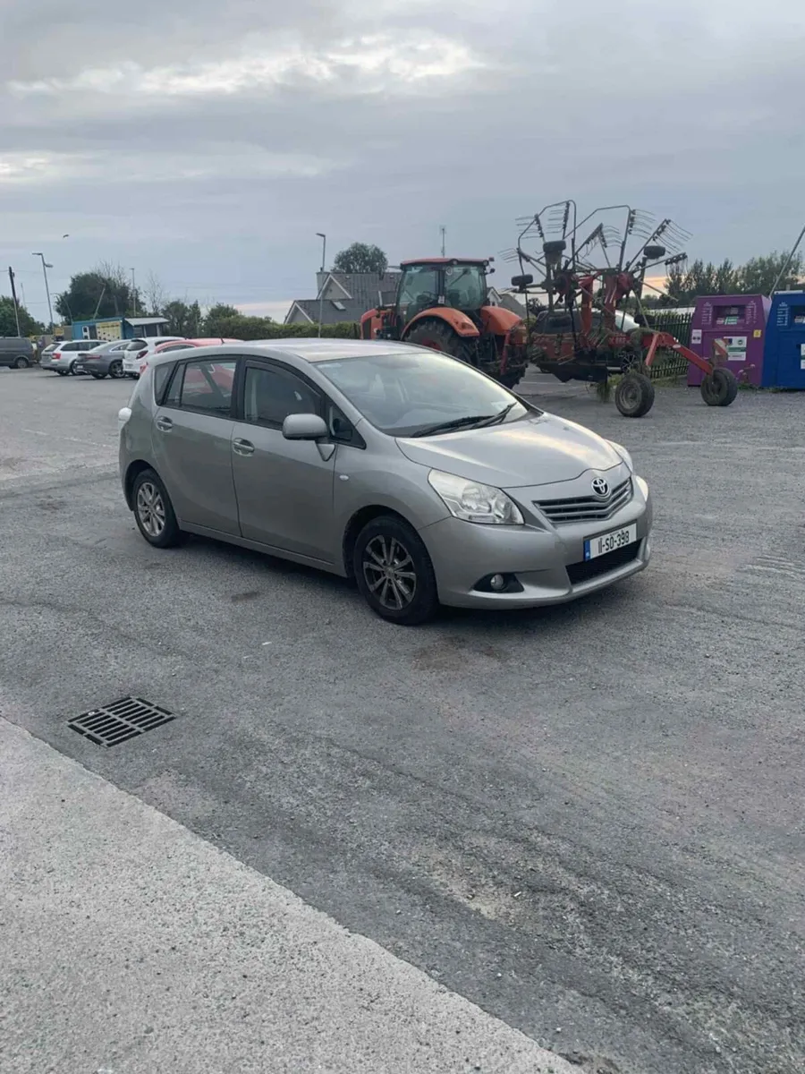 2011 Toyota Verso 7 seater - Image 2