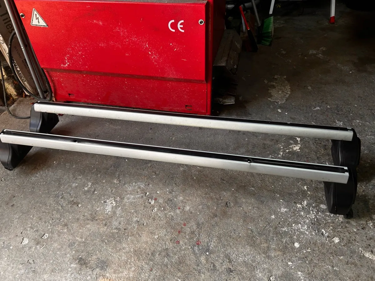 Skoda  superb roof rack - Image 1