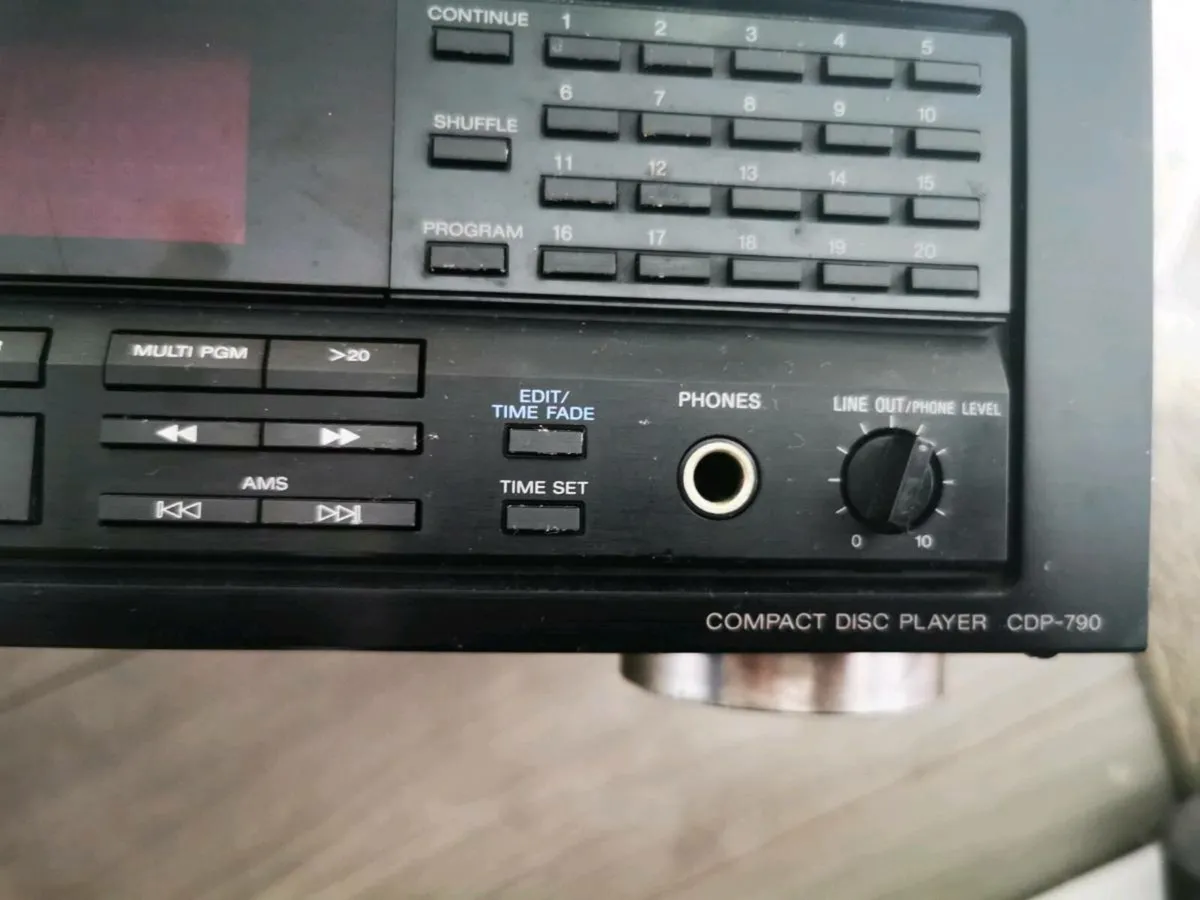 2 X Technics 1X Sony CD Players - Image 2