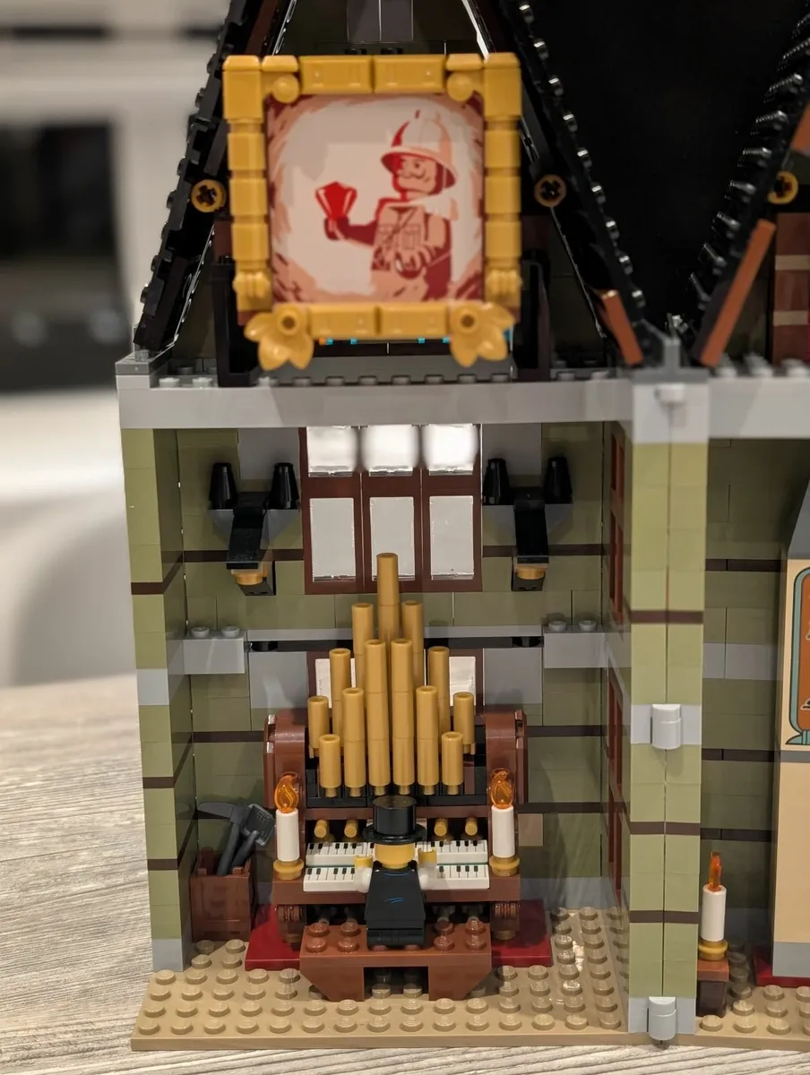 LEGO Icons Haunted House (10273) | 25% off!!! - Image 2