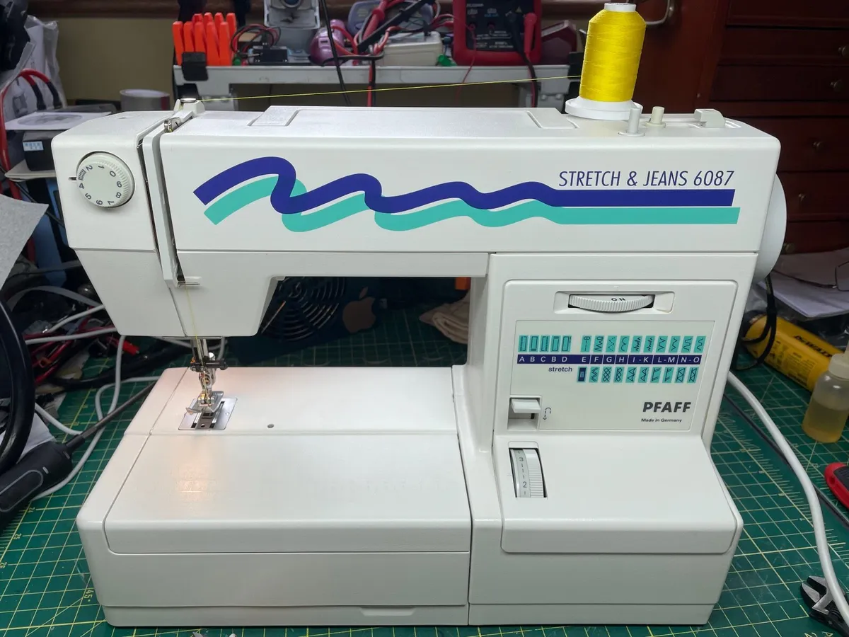 PFAFF 6087 Sewing Machine - Heavy Duty - Serviced - Image 2