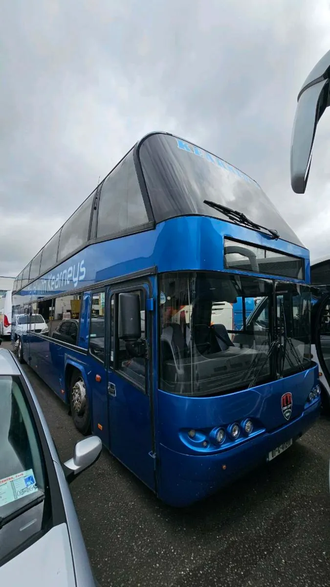 Selection of double deckers - Image 4