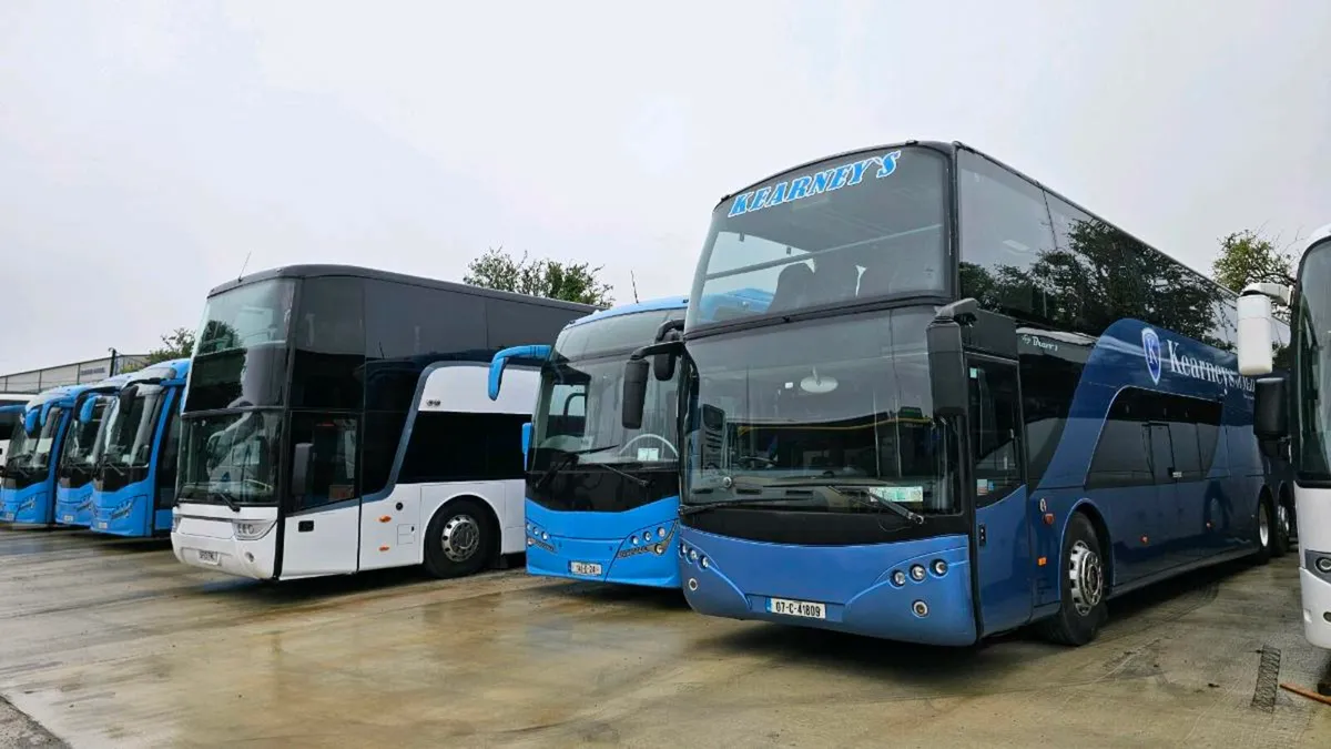 Selection of double deckers - Image 1