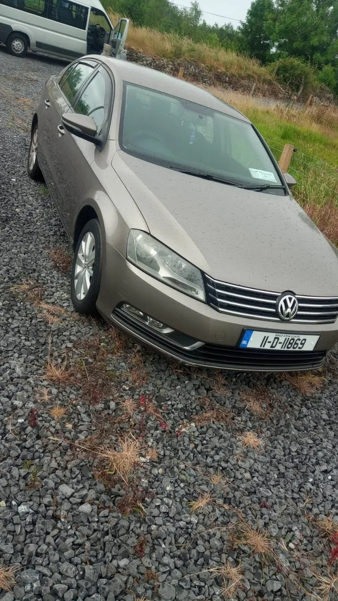 Volkswagen Passat 2011 - Image 4
