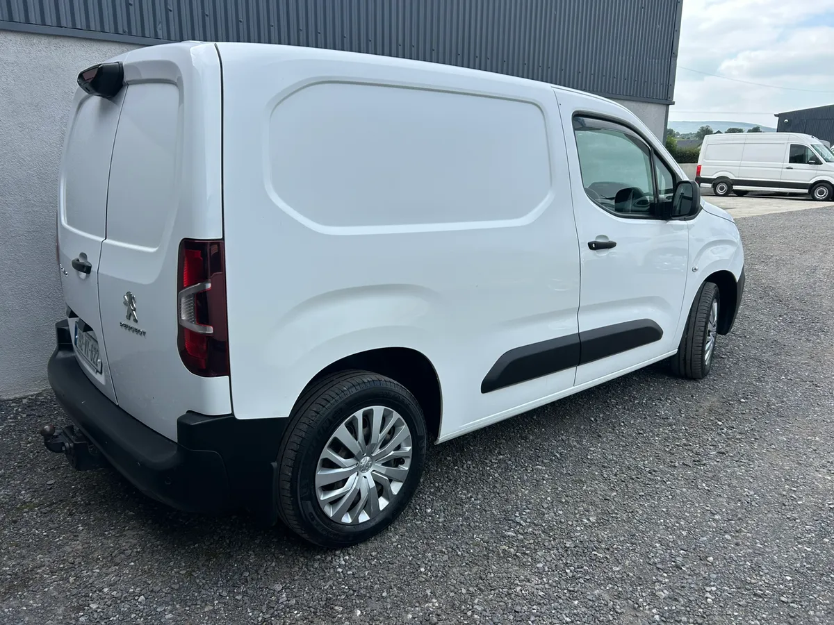 2019 Peugeot Partner ' Air con / Low kms - Image 4