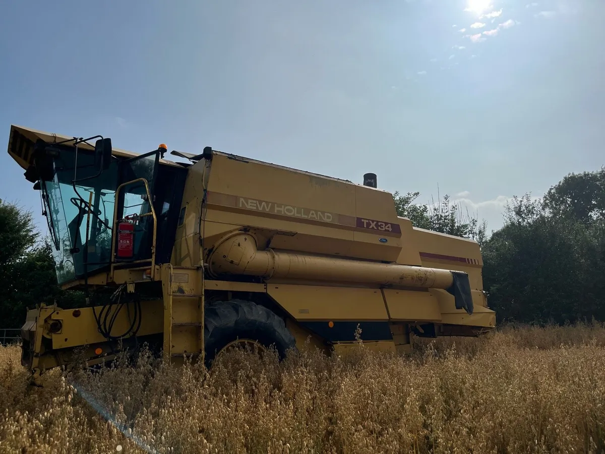 Combine harvester - Image 4