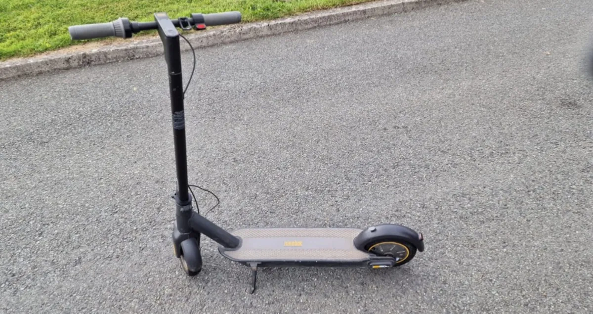 Ninebot g30 max electric scooter - Image 1