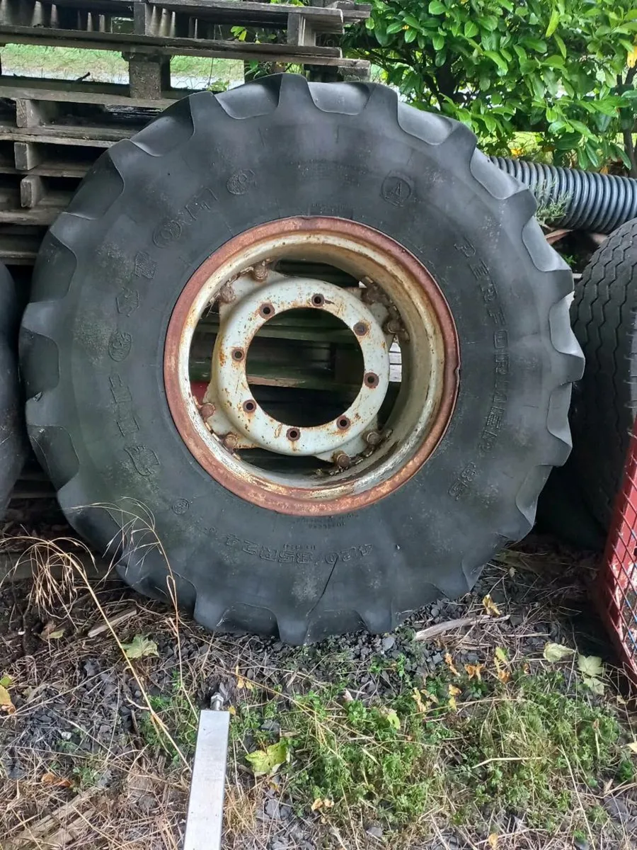 Ford/newholland wheels. - Image 1