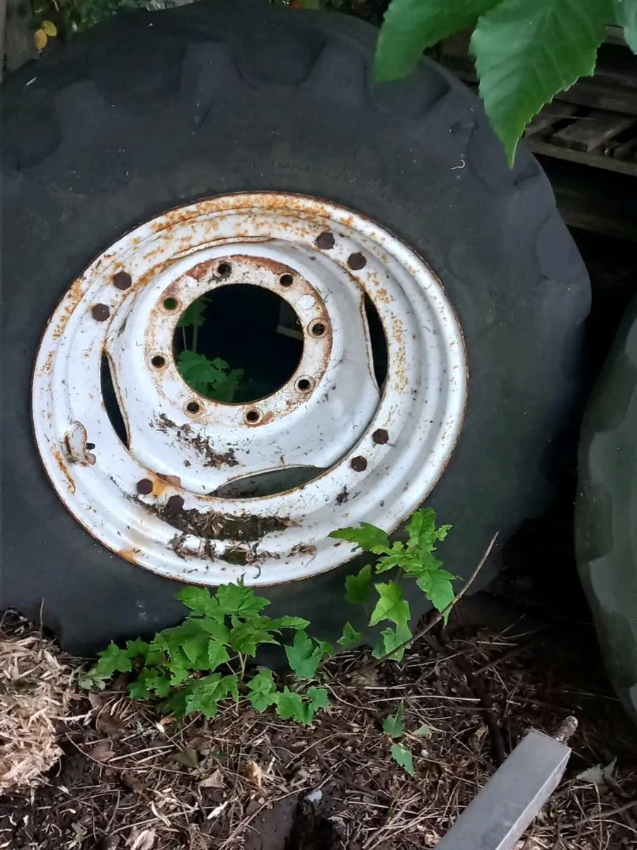 Ford/newholland wheels. - Image 2
