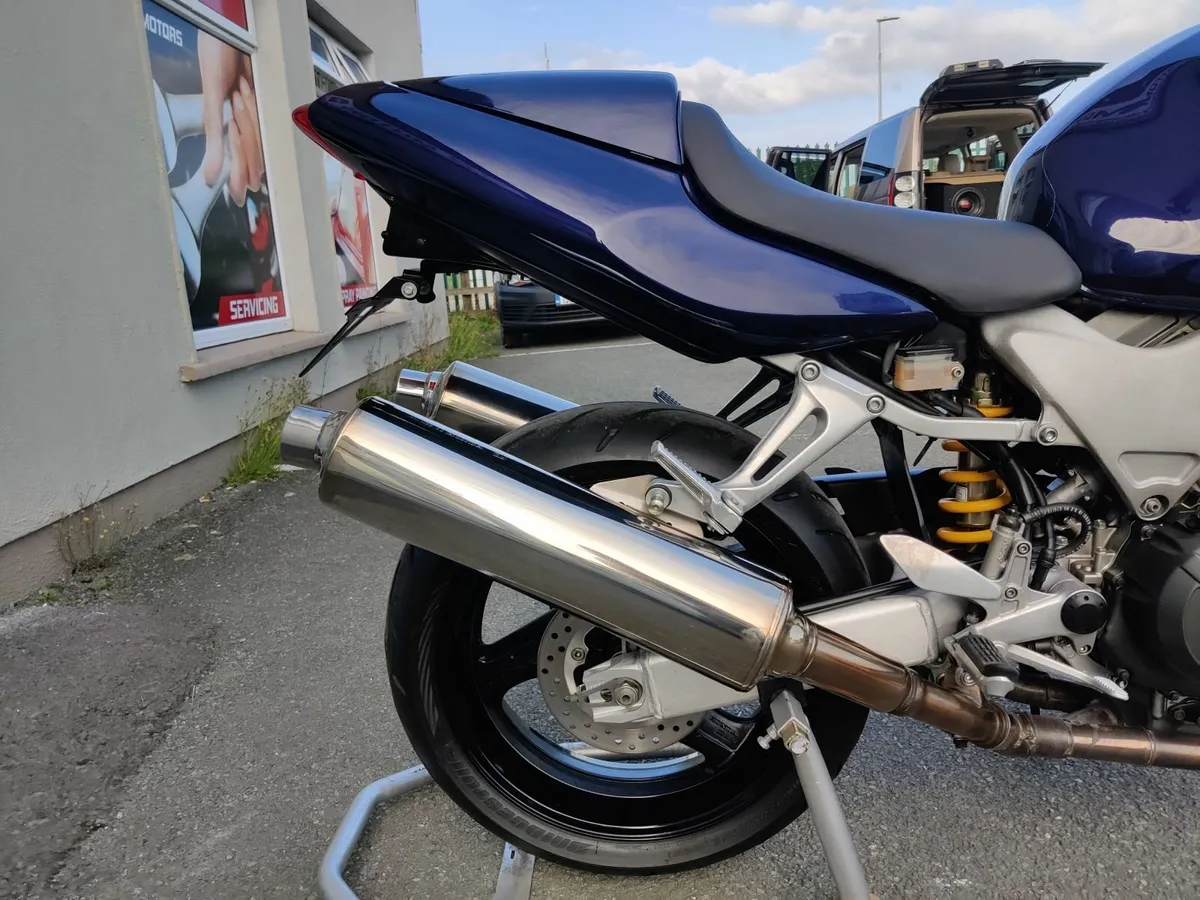 Honda VTR 1000 V-Twin Perfect Cond Full Service - Image 3