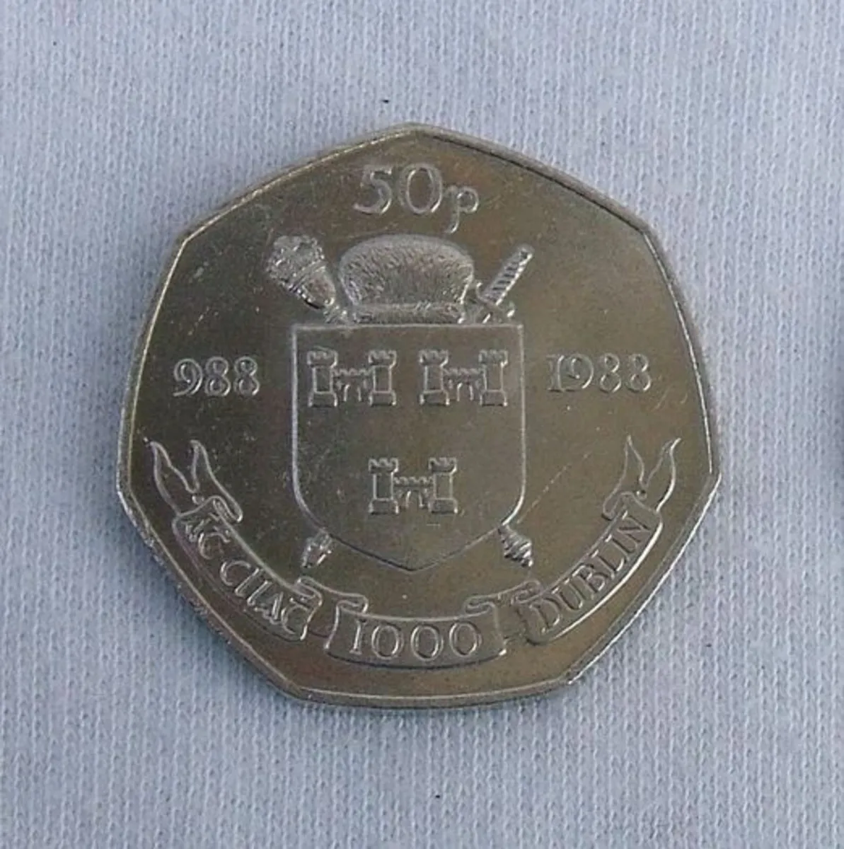 Millennium 50p fifty pence coin in EXCELLENT Cond - Image 2