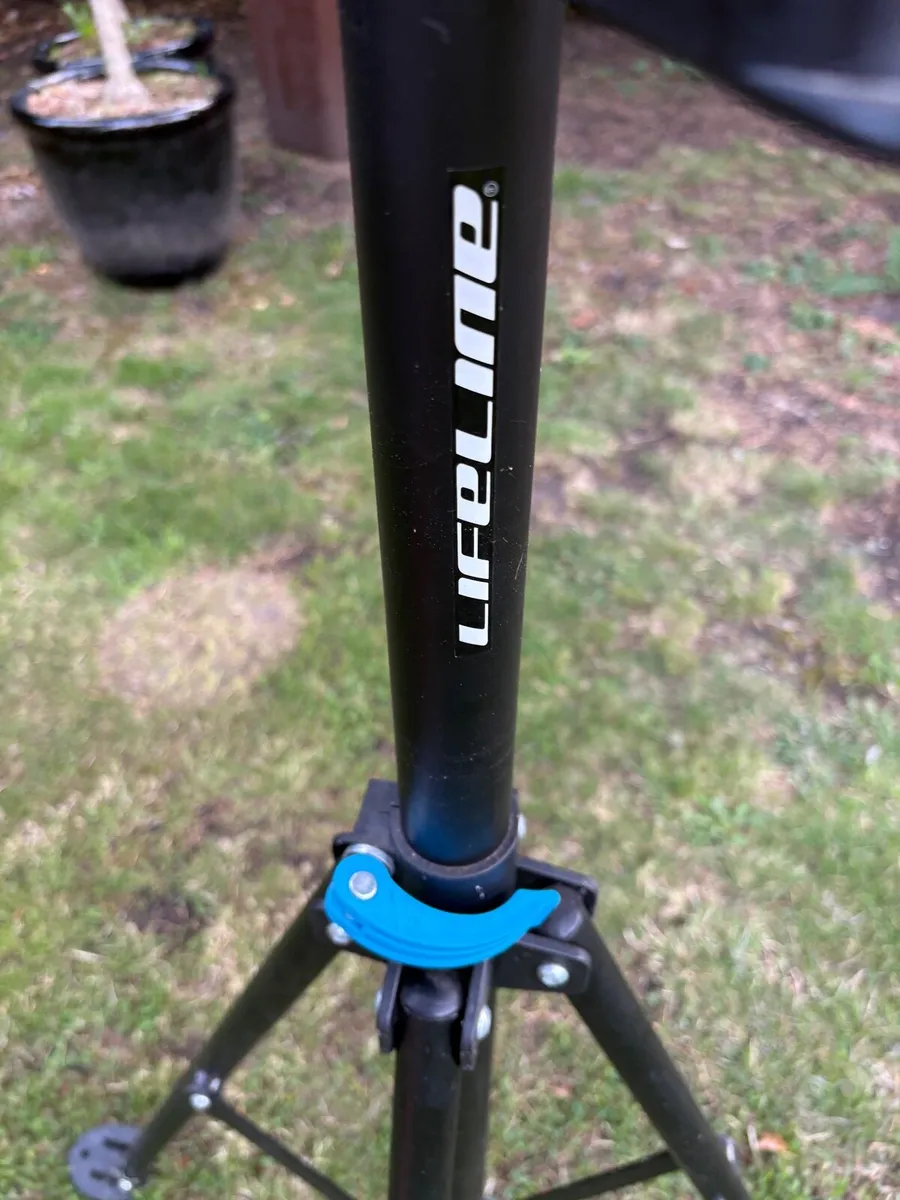 Bike Repair Stand - Image 4