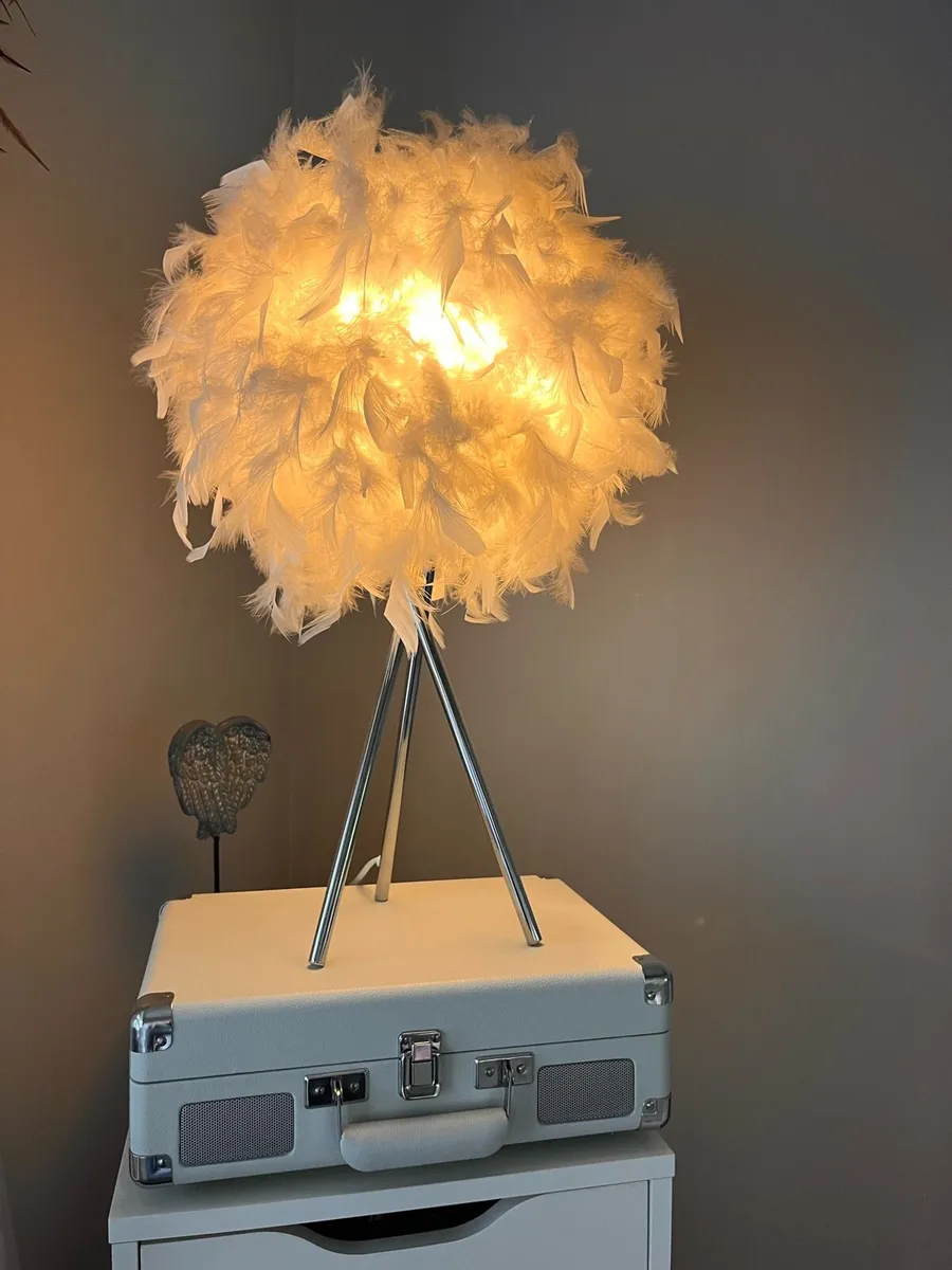 Table lamp