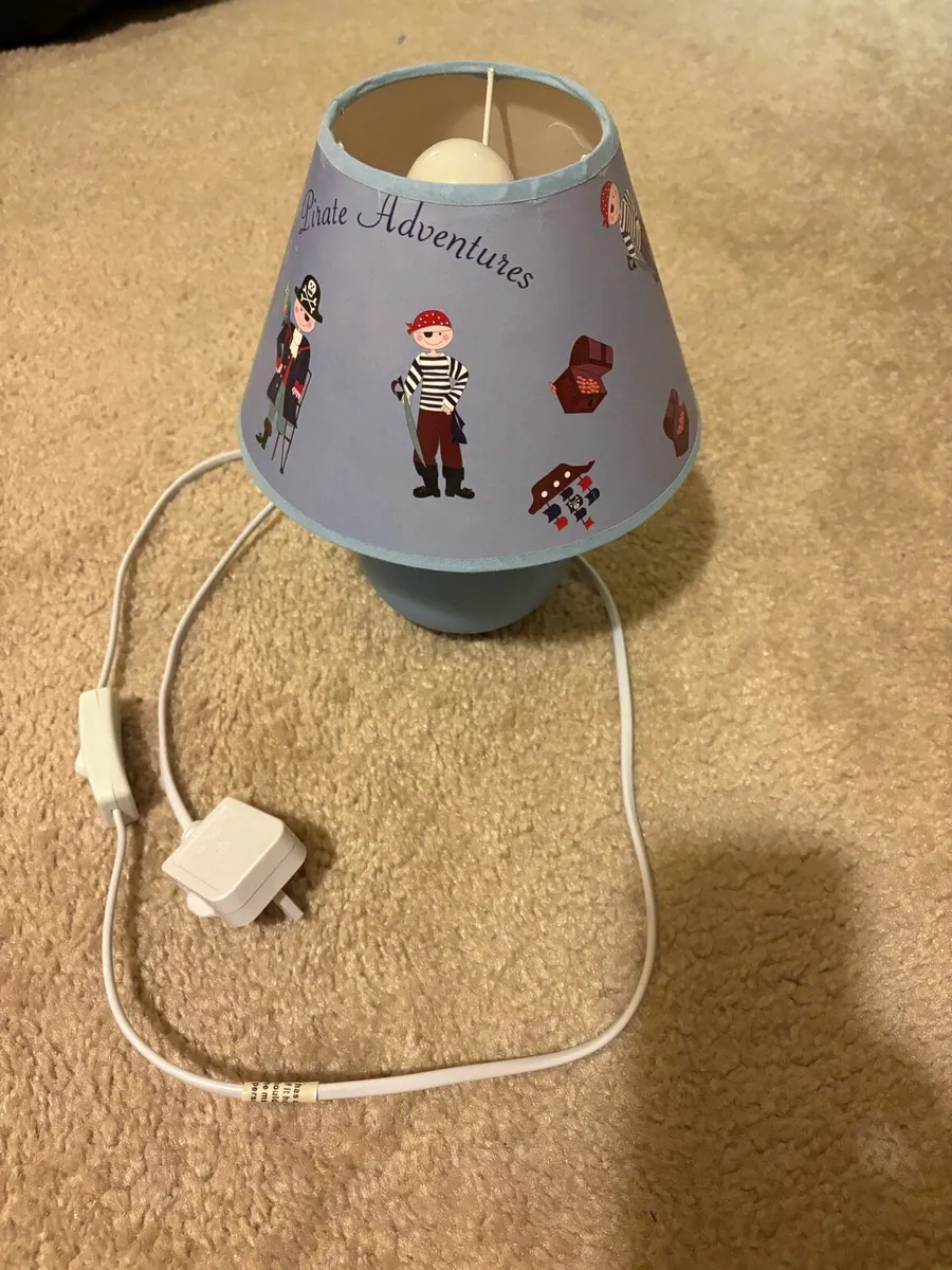 Kids pirate lamp
