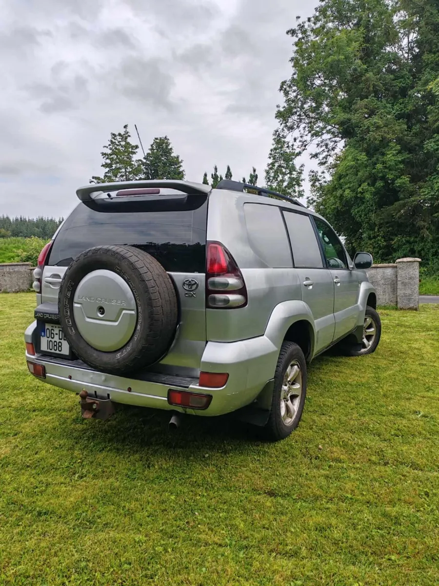 Toyota land cruiser - Image 3