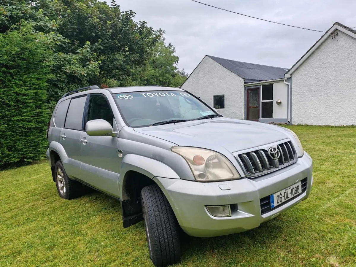 Toyota land cruiser - Image 4
