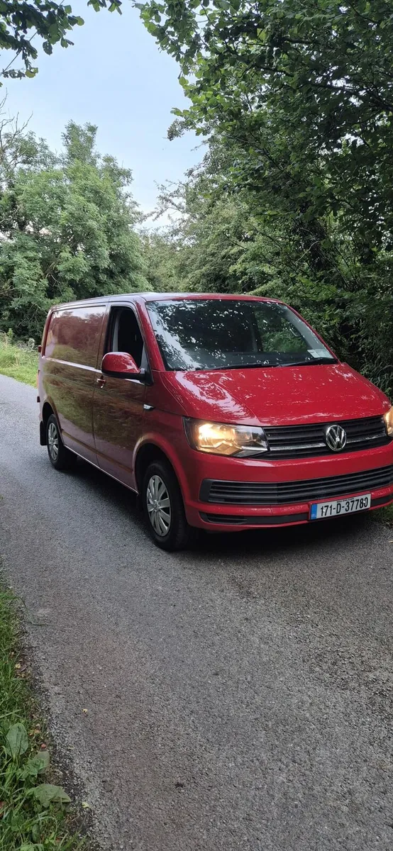 VW transporter low kilometers (52k) - Image 1