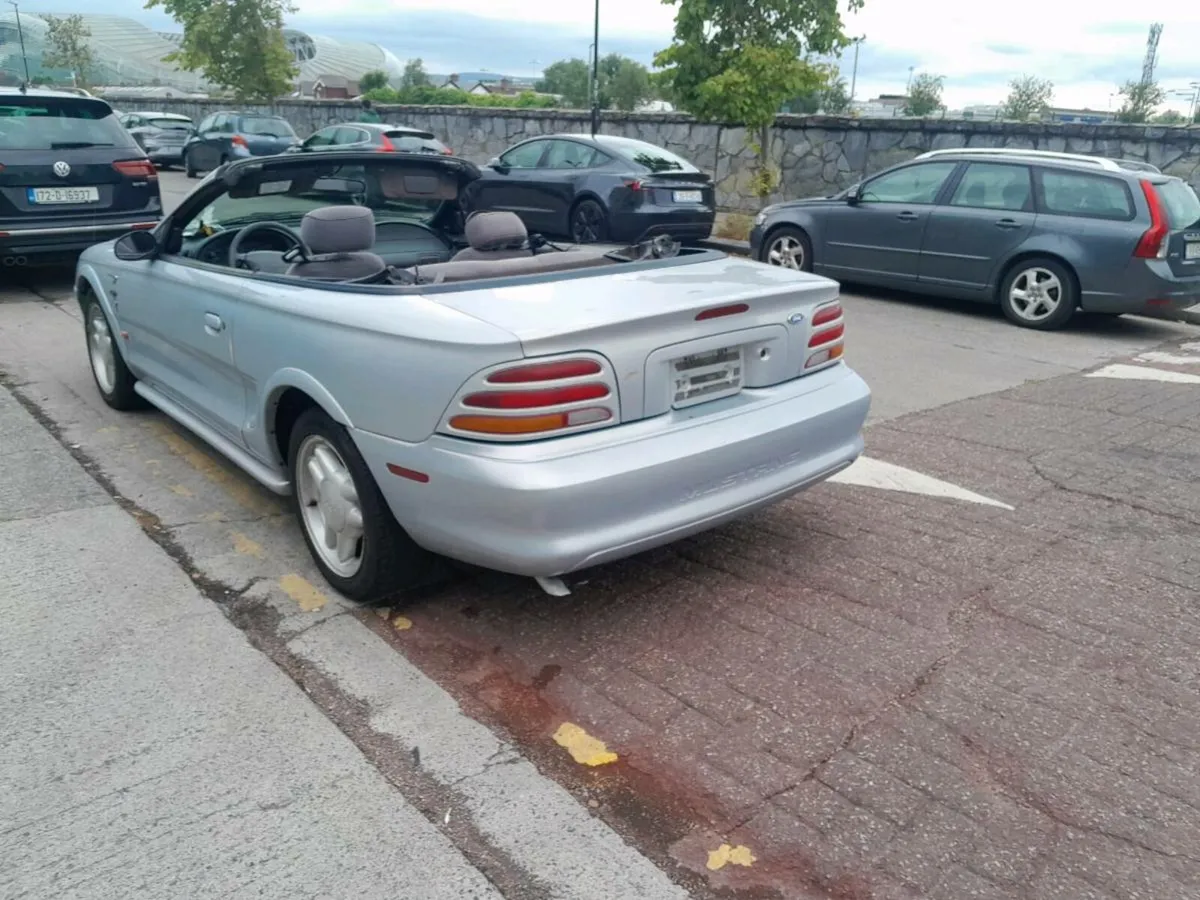 1995 mustang conv - Image 4