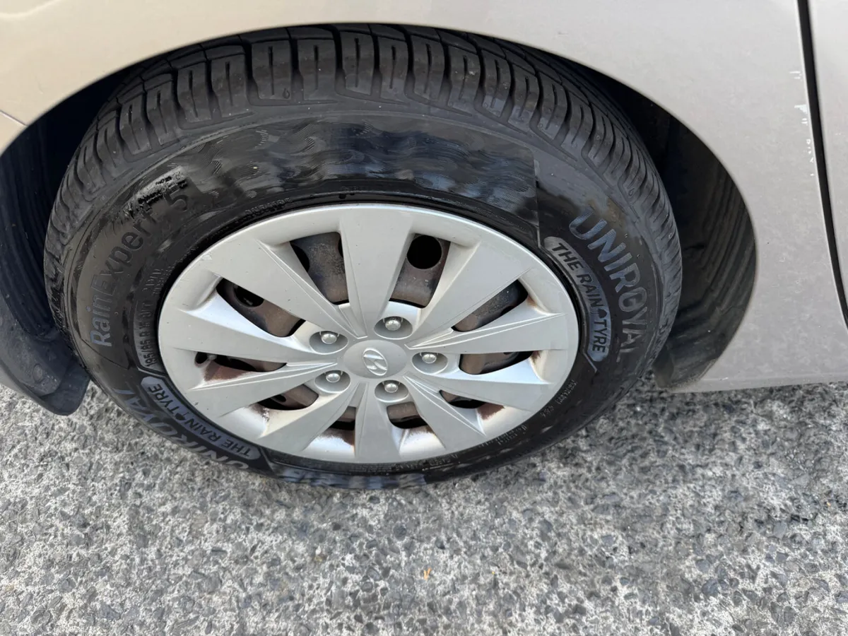 Hyundai i30 2015 - Image 4