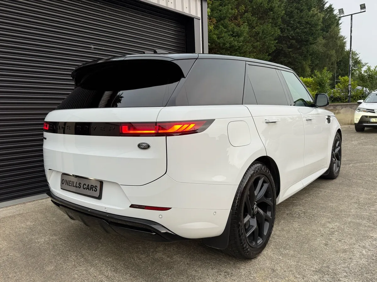 2023 Land Rover Range Rover Sport 3.0 D300 - Image 4