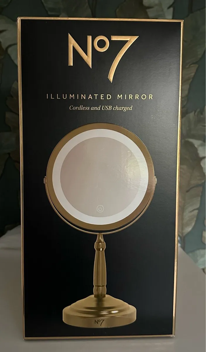 No7 Cordless Illuminated Gold Mirror - Image 1