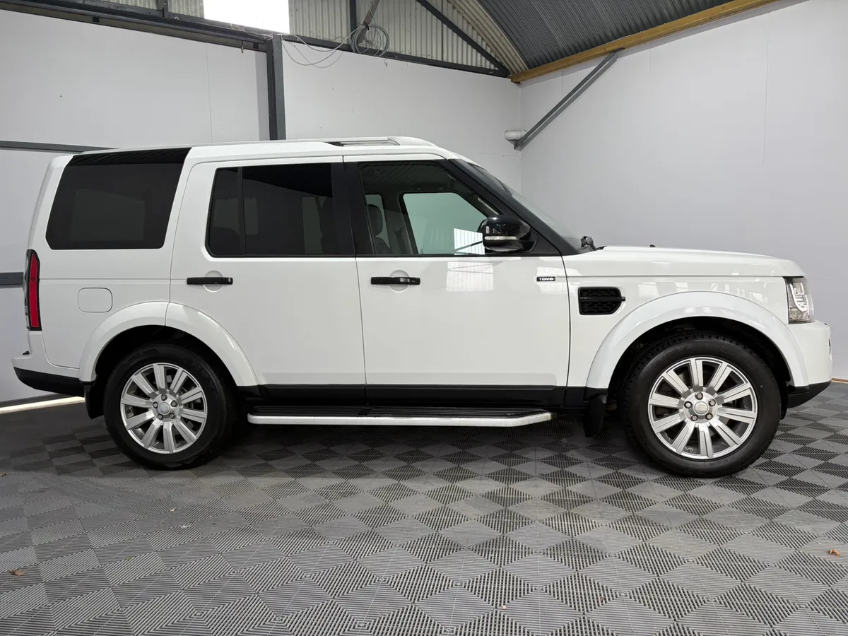Land Rover Discovery CrewCab 3.0 TDV6 254 Bhp - Image 3